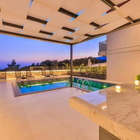 Serenity Pearl فندق *