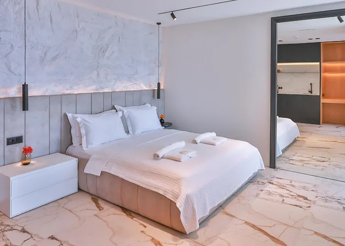 Serenity Pearl Hotel *