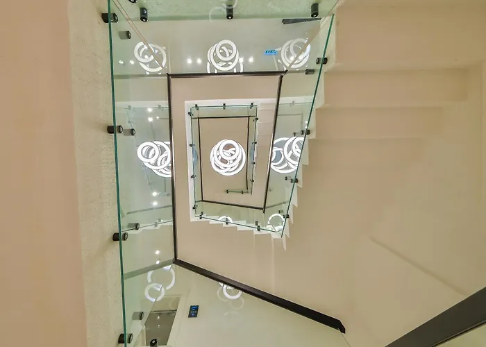 Serenity Pearl Hotel *